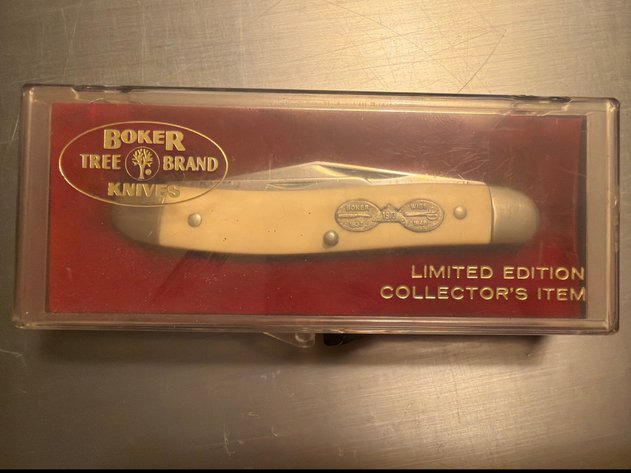 Image for Collectible Knives & Personal Property Online Only Auction 