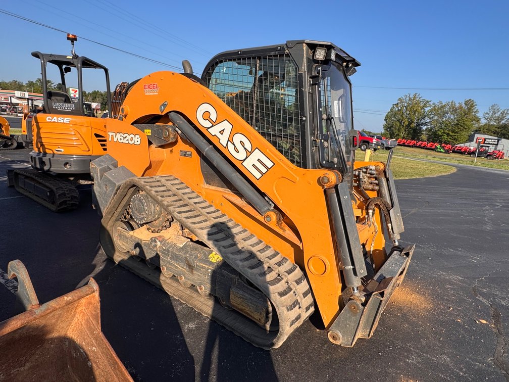 Case TV 620 B skid steer, no bucket