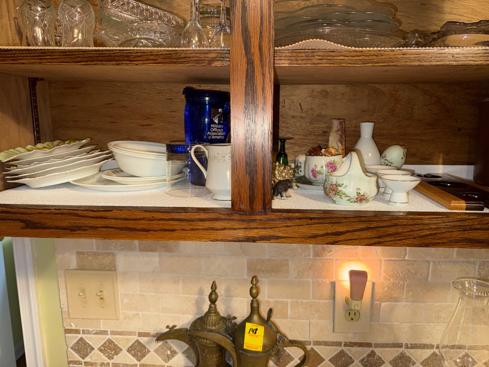 Lot of Glassware