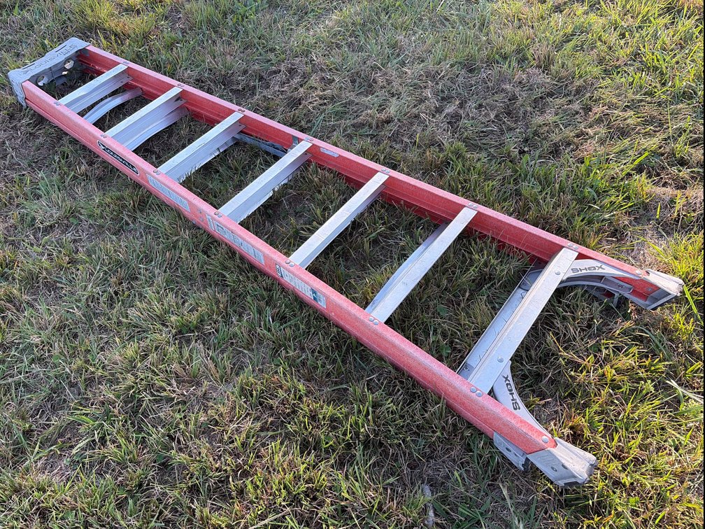 Louisville 8ft Step Ladder