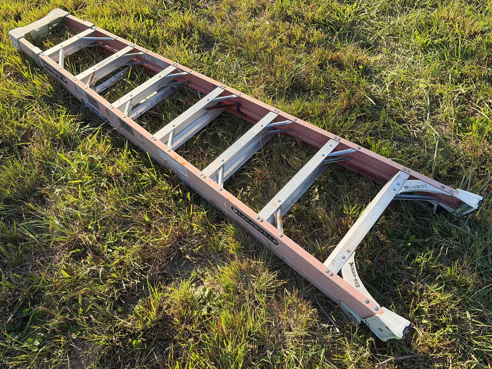 Louisville CrossXstep 8ft Step Ladder