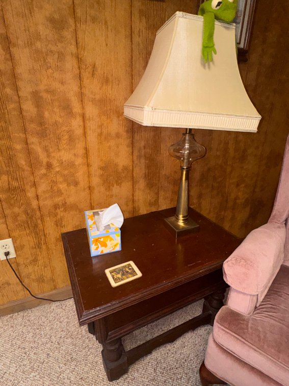 End Table & Lamp