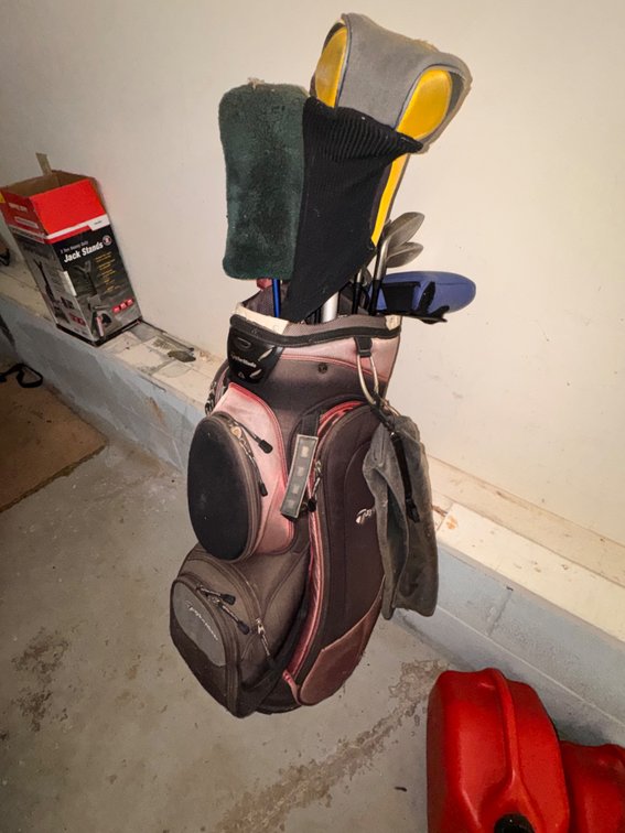 Golf Bag With Clubs