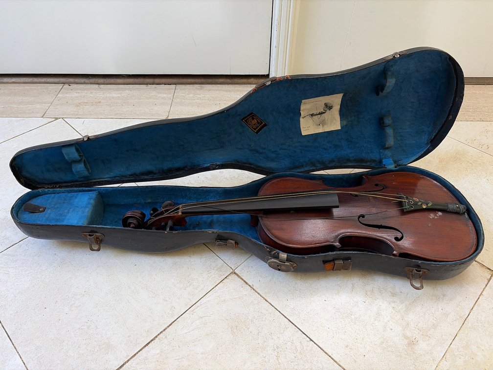 Antique Violin with Hardshell Case