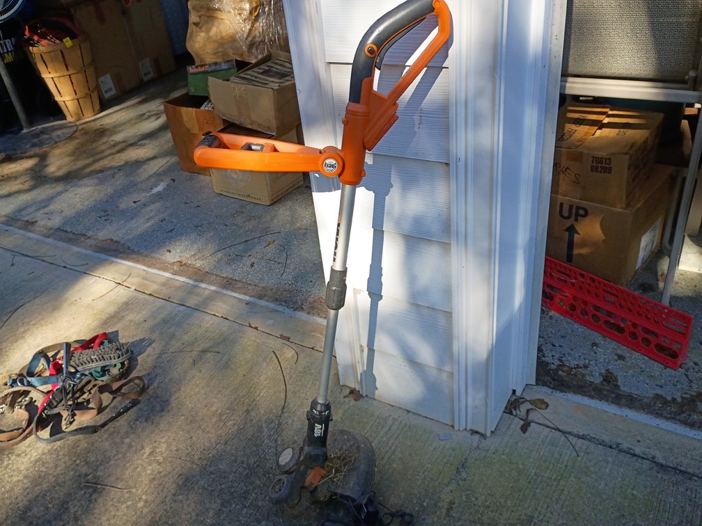 Worx 18 Volt Electric Weed Eater