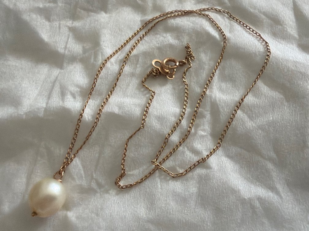 Gold Pearl Necklace