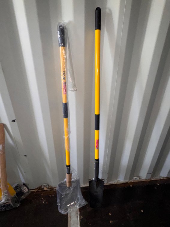 2- shovels flat shovel and Small shovel