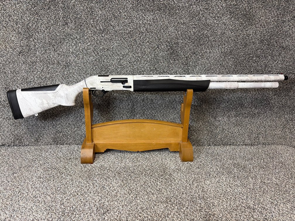 NEW in Box Beretta A300 Ultima Snow Goose 12 Gauge Shotgun