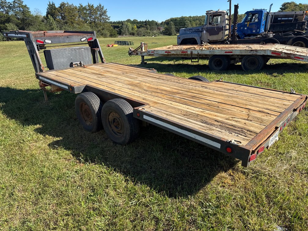16’ Car 5th Wheel Trailer With Winch