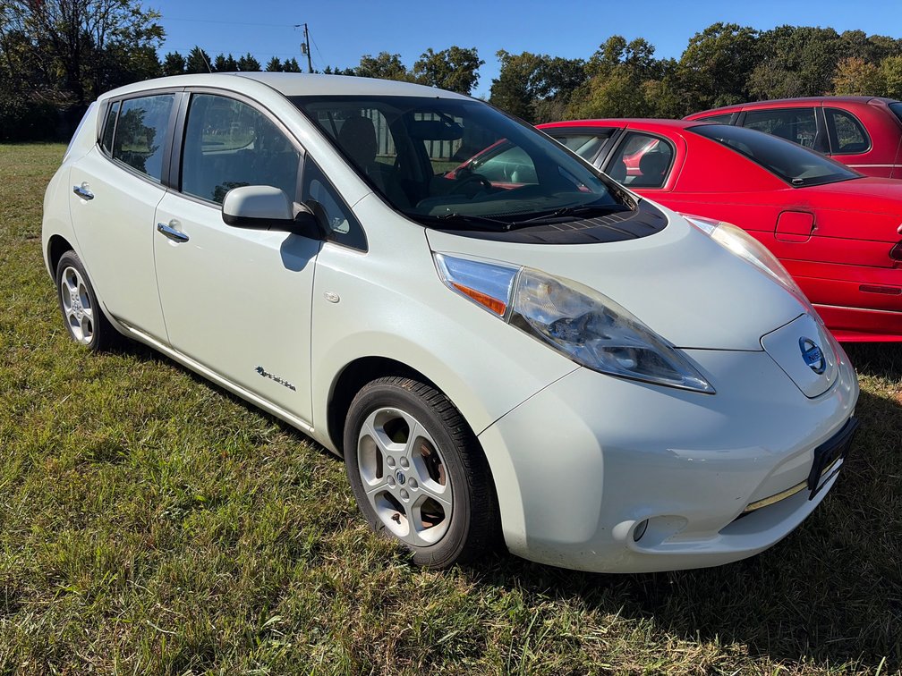 2012 Nissan LEAF Passenger Car