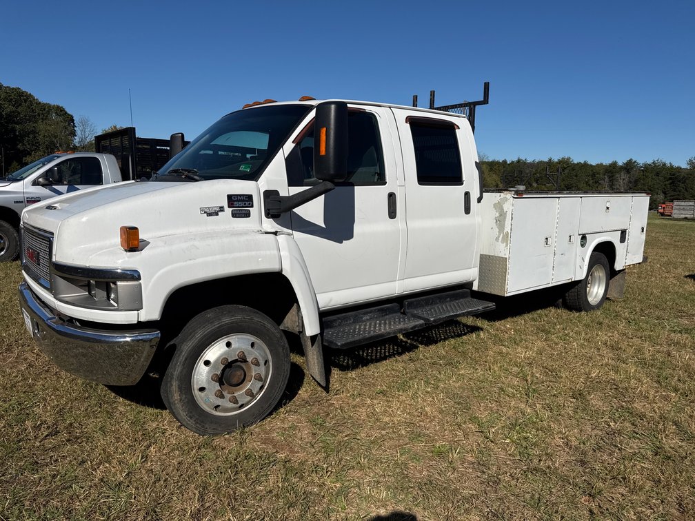 2009 GMC C5500 Service Body Truck