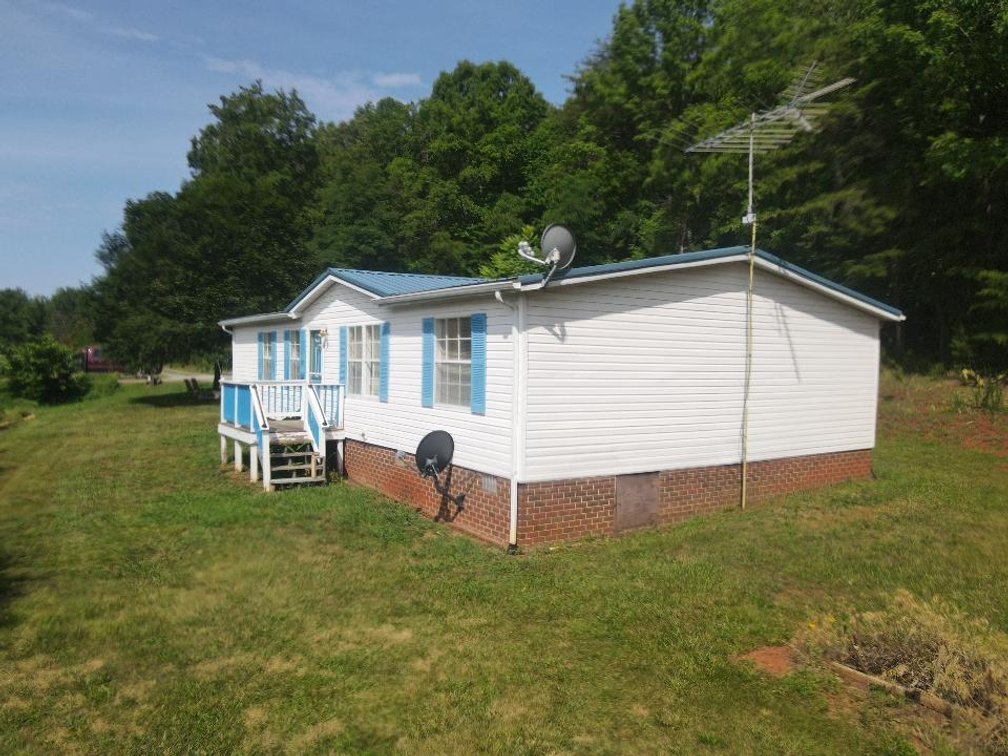 Image for 8.93 Country Acres with 1,372 sqft 3 Bed 2 Bath Home Pittsville Va