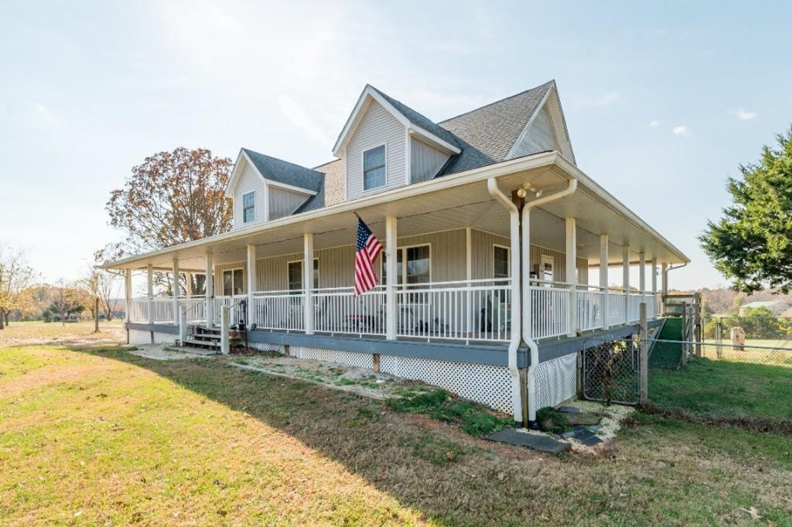 Image for **UNDER CONTRACT** House on 25 Acres Appomattox Va 3 Buildings with Pond