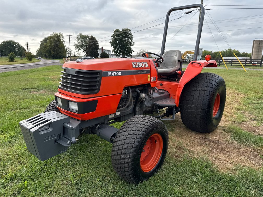 Kubota M4700 Utility Special Tractor, Hours: 6,167