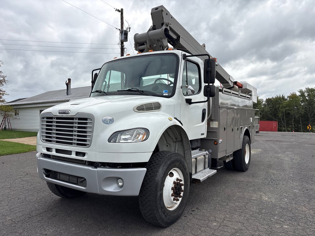 2012 Freightliner M2 106 Bucket Truck, Mileage: 237,340