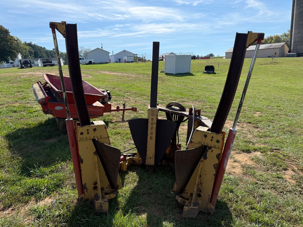 Rokor TD-32-CH 3-Blade Hydraulic Tree Spade