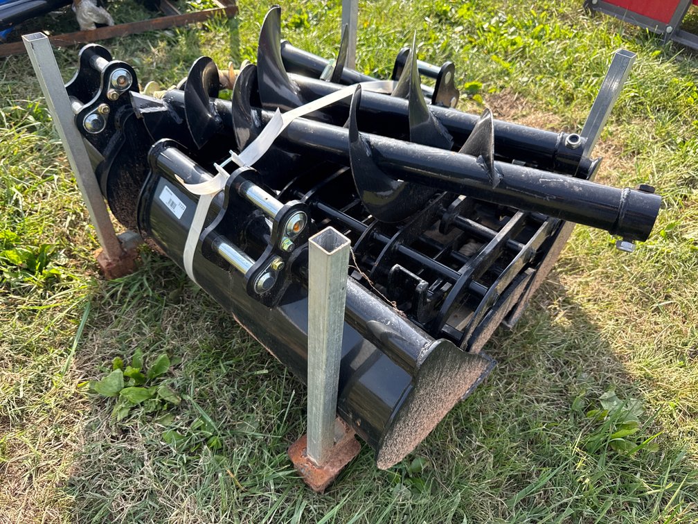 Excavator Attachments Set w/ Buckets, Auger, Ripper & Quick Hitch
