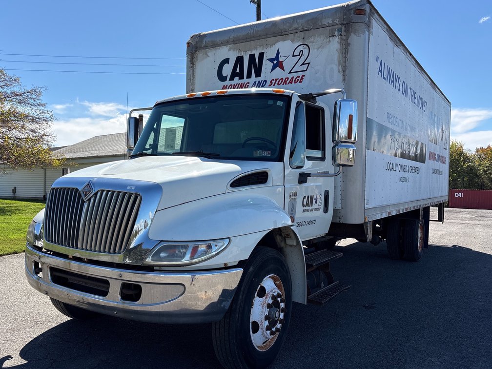 2005 International 4300 24’ Box Truck, Mileage: 343,540