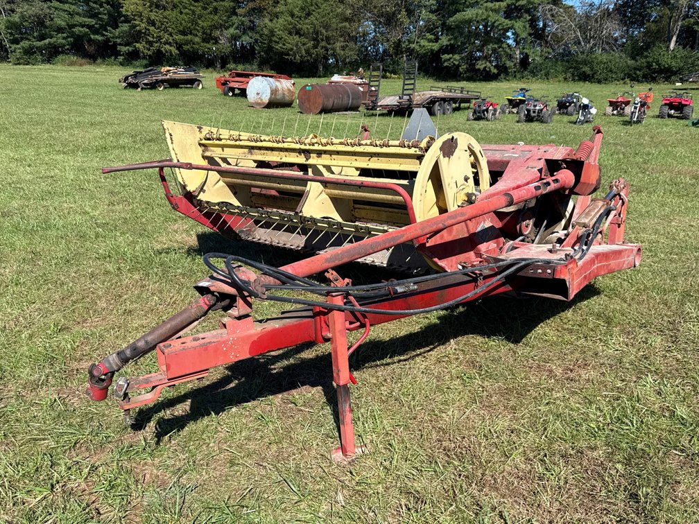 Sperry New Holland 472 Haybine Mower Conditioner