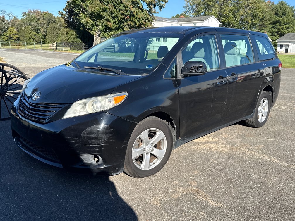 2014 Toyota Sienna Handicap Accessible Van, Mileage: 315,308