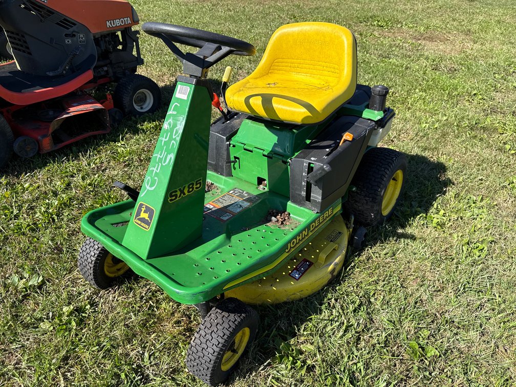 John Deere SX85 Rear Engine Riding Mower