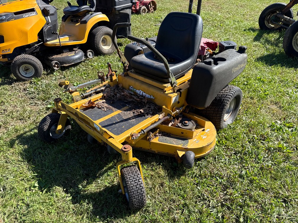 Hustler FasTrak 926501 Zero-Turn Mower