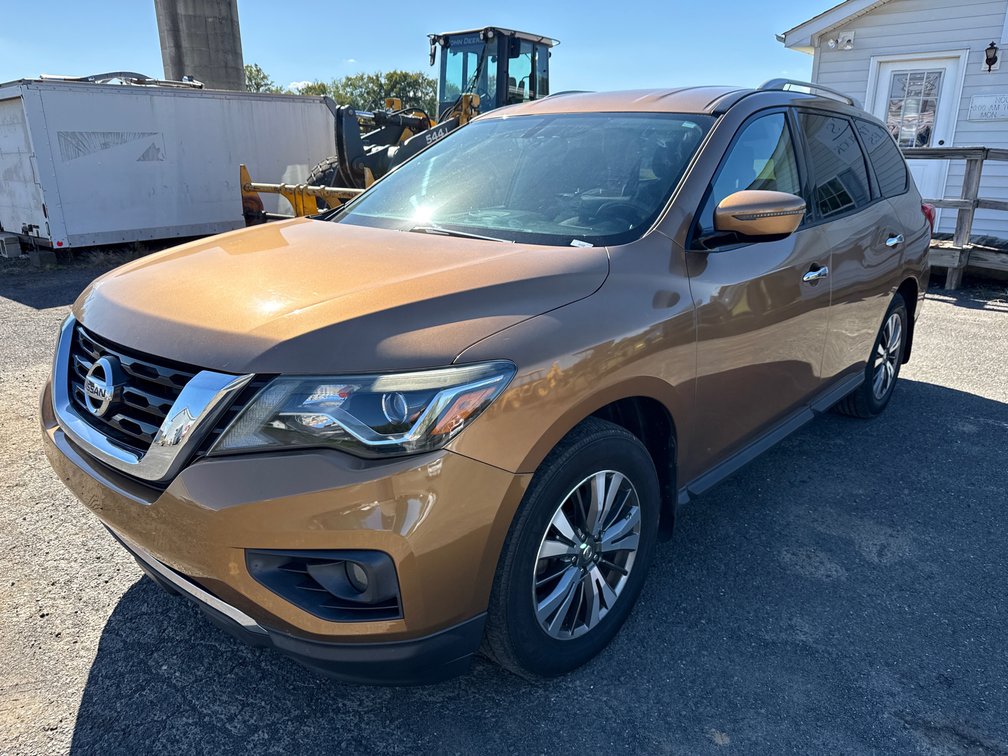 2017 Nissan Pathfinder SUV, Mileage: 91,369