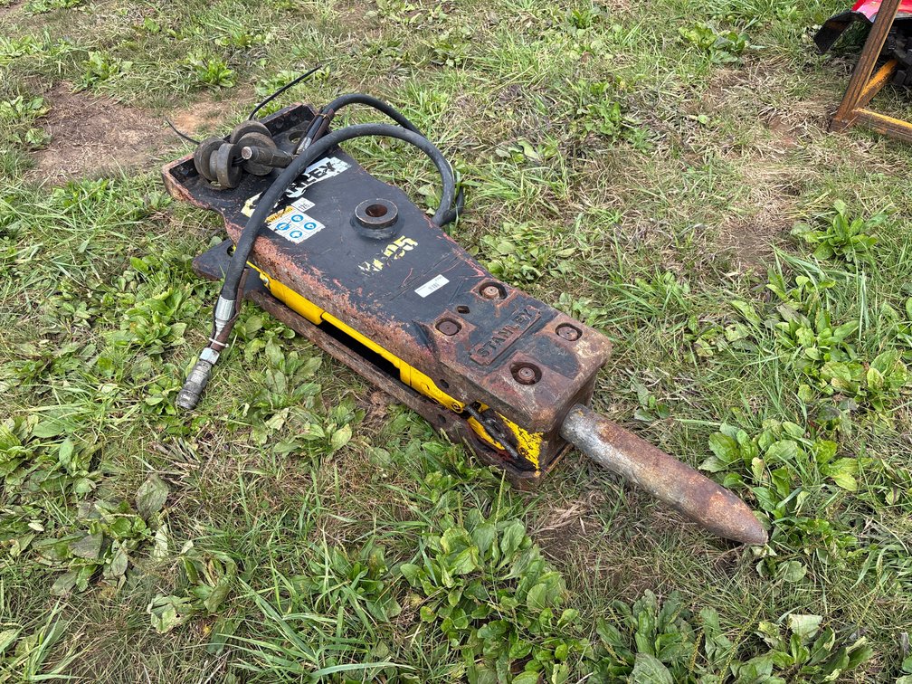 Stanley MB05 Hydraulic Hammer Attachment
