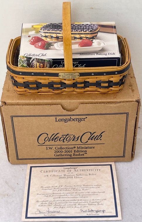 Longaberger J.W. Collection Miniature 2000-2001 Edition Gathering Basket, Miniature Baking Dish and Accessories