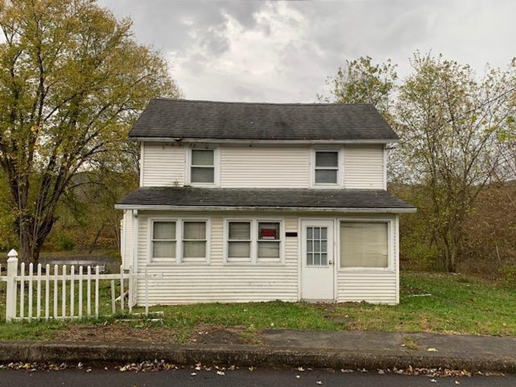 Image for Quaint Home In Paw Paw, WV! Online Only Auction!