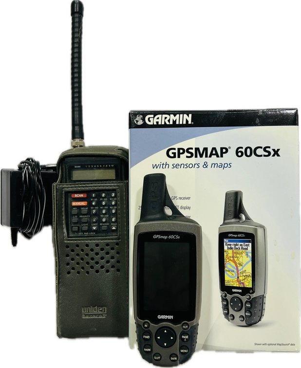 Garmin GPSMAP 60CSx and Uniden Bearcat BC 200XLT 200 Programmable Channel Hand Held Scanner with Charger and Case