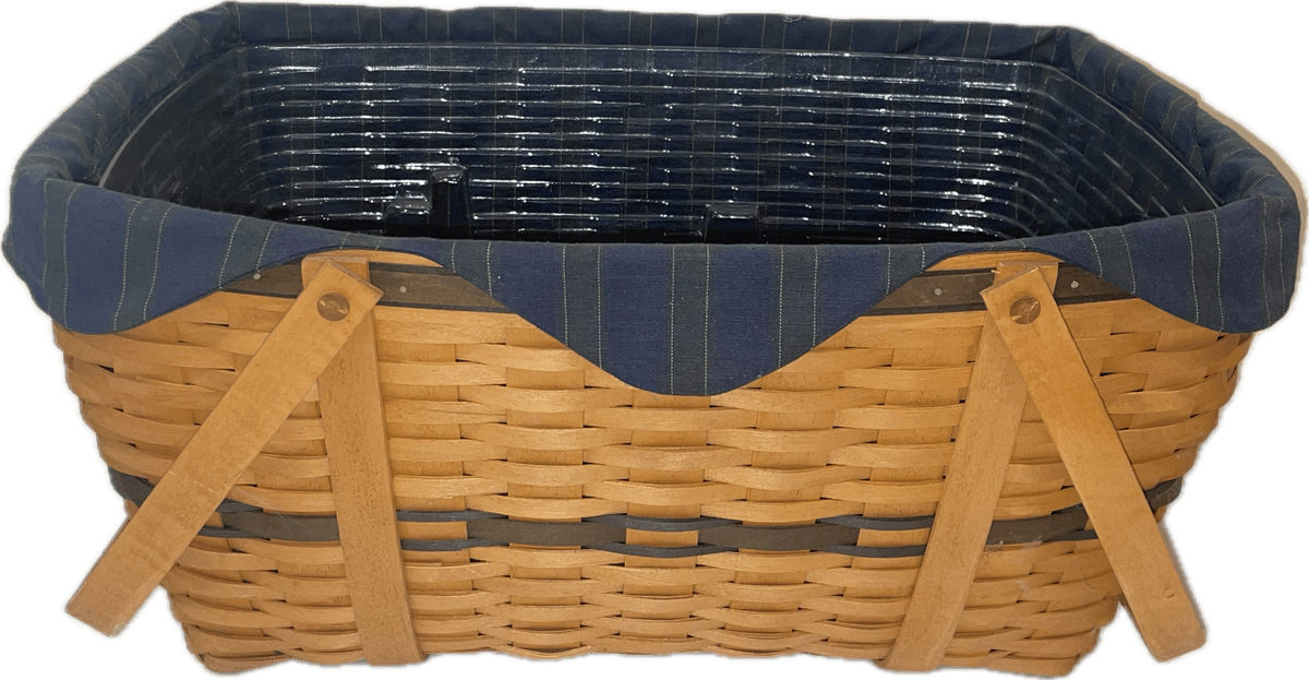 Longaberger 1999 Collectors Club Family Picnic Basket with Liner and Protector