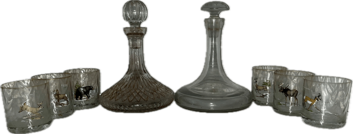 Decanters with Decorative Glasses 