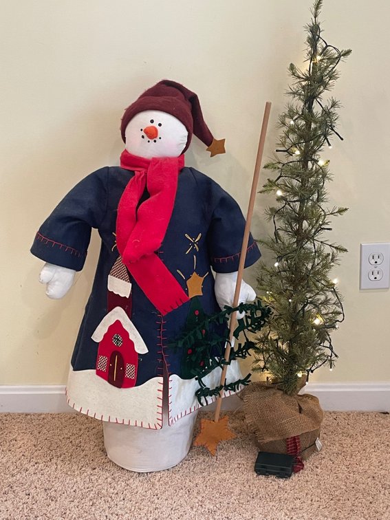 Snowman 31H and Battery Light Up Tree (Works) 38H