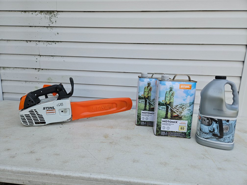 Stihl MS194T Chainsaw, High Performance Fuel (not full), Bar and Chain Lubricant