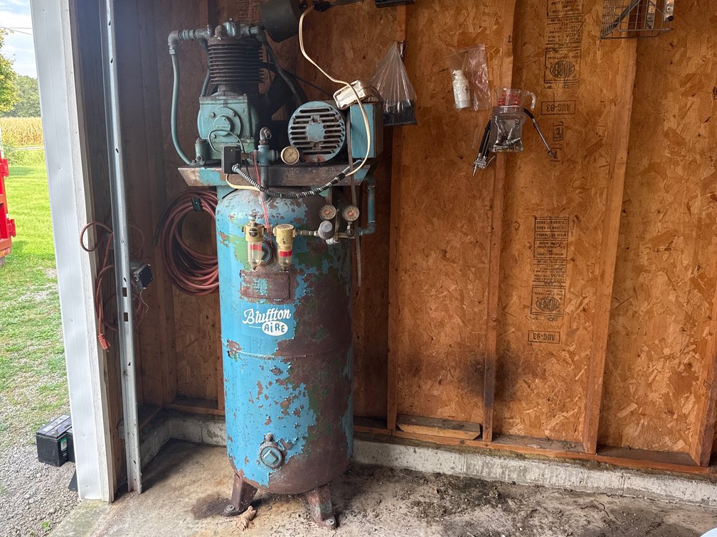 Bluffton Aire vertical One stage Air Compressor