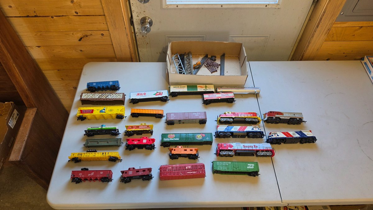 Multiple Tyco cars and engines