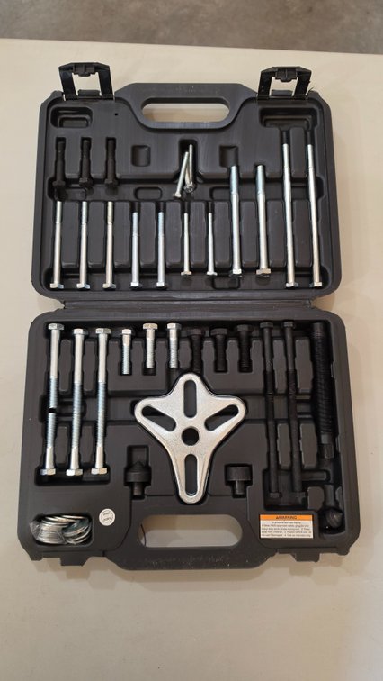 Bolt Type Wheel Puller Set