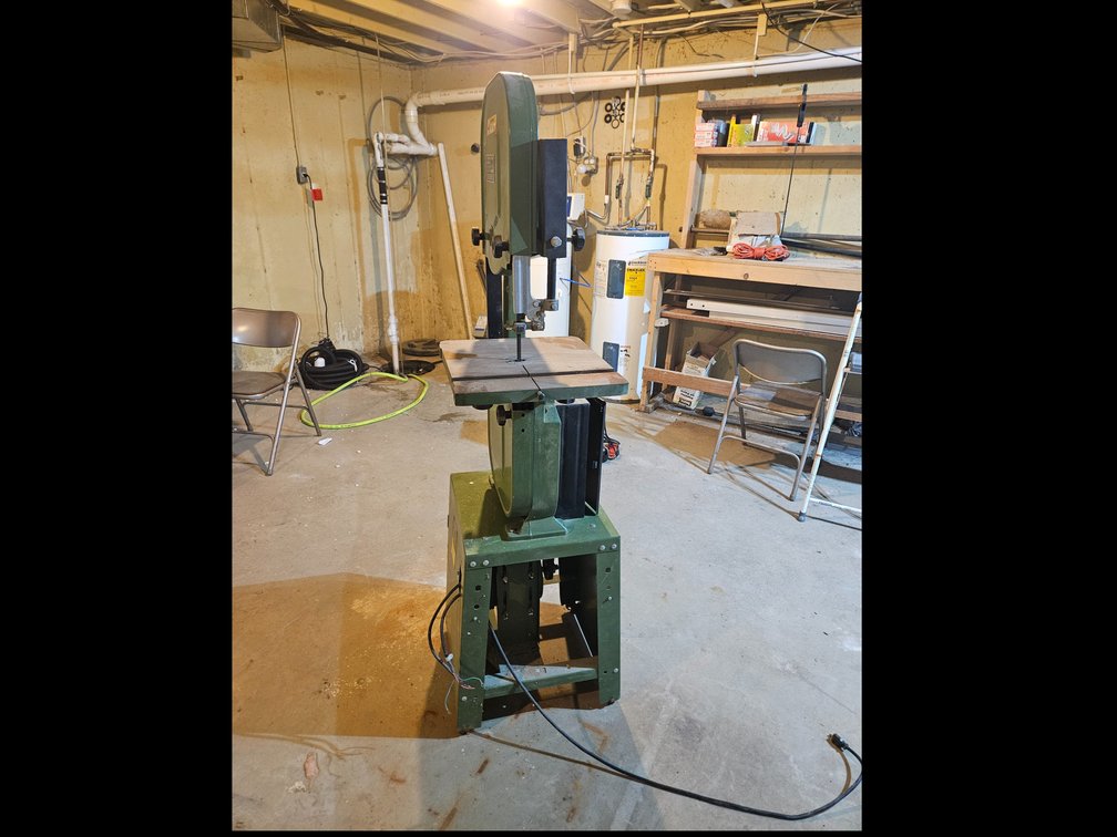 Central Machinery 14" Wood Cutting Band Saw