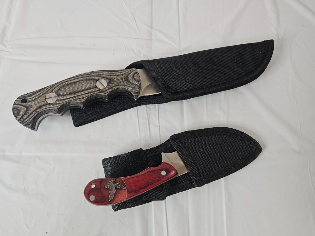Hunting Knives (2)