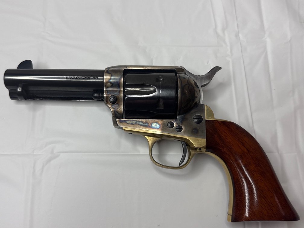 Uberti 1873 Cattleman Single-Action Revolver .44-40cal