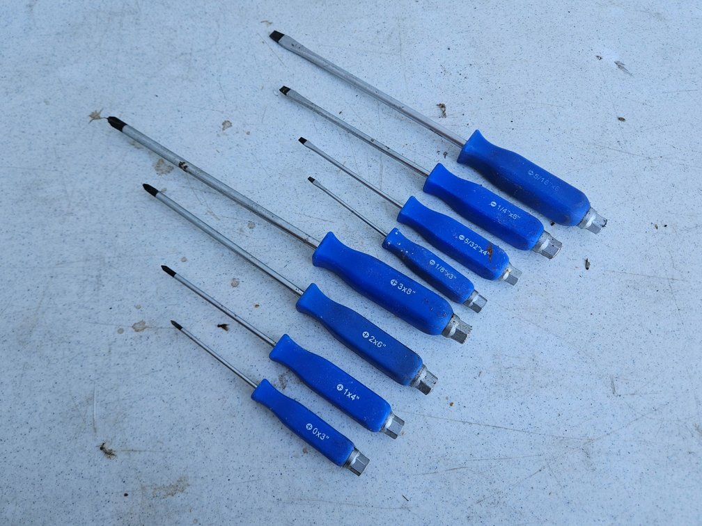 PowerLift Automotive Screwdrivers