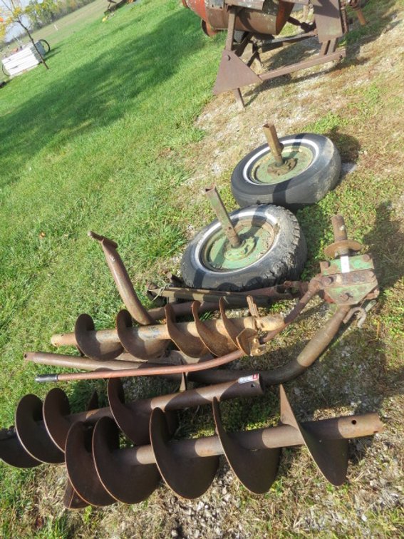 Post hole digger