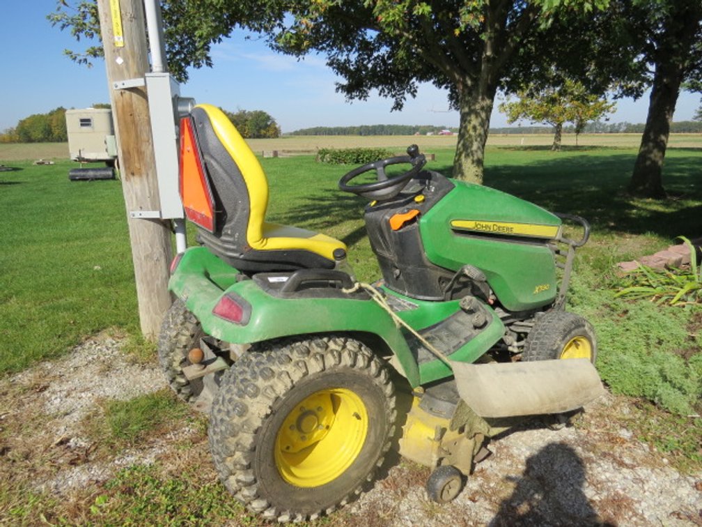 John Deere X590 yard tractor