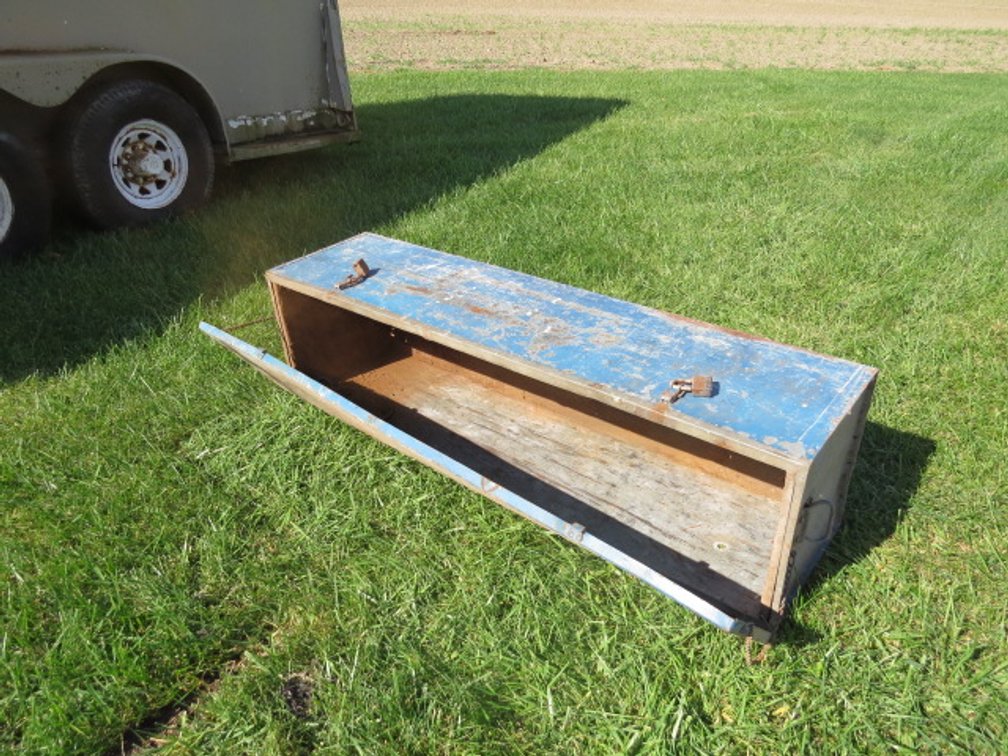 Large metal/wood tool box