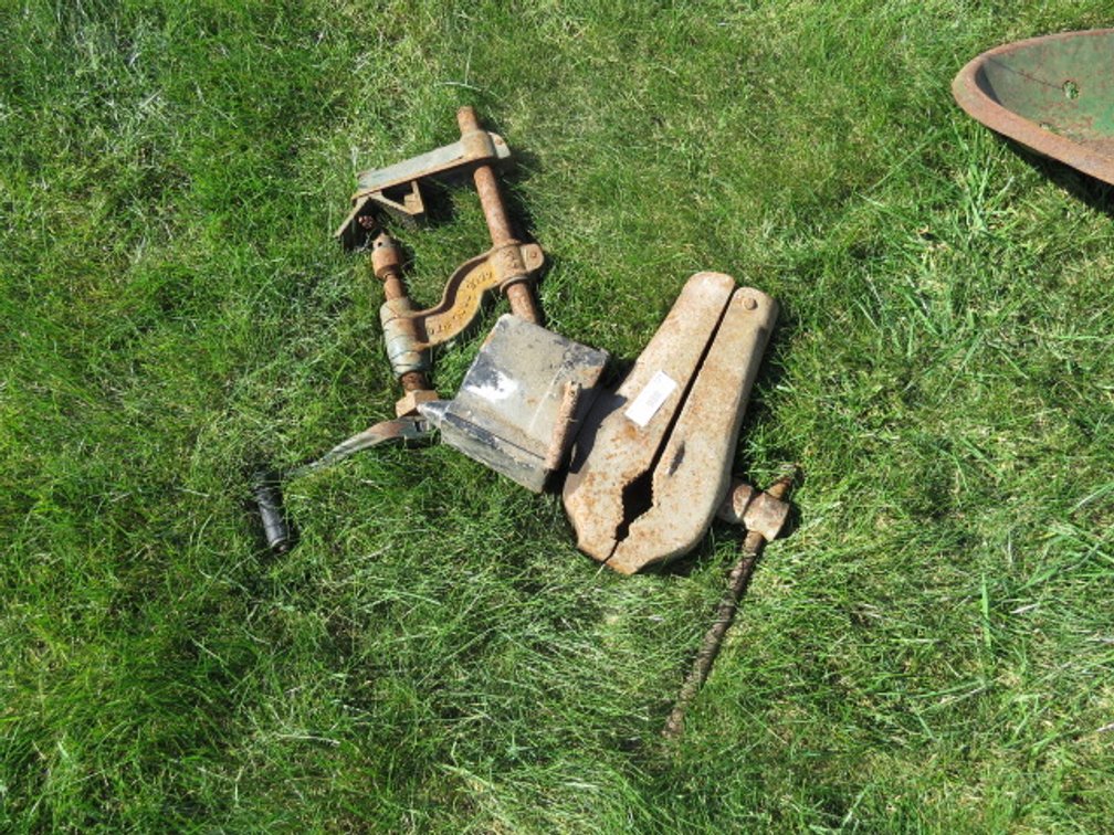 Metal press and vise