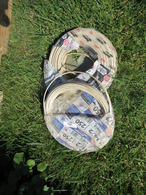 Romex indoor electrical wire 14/2