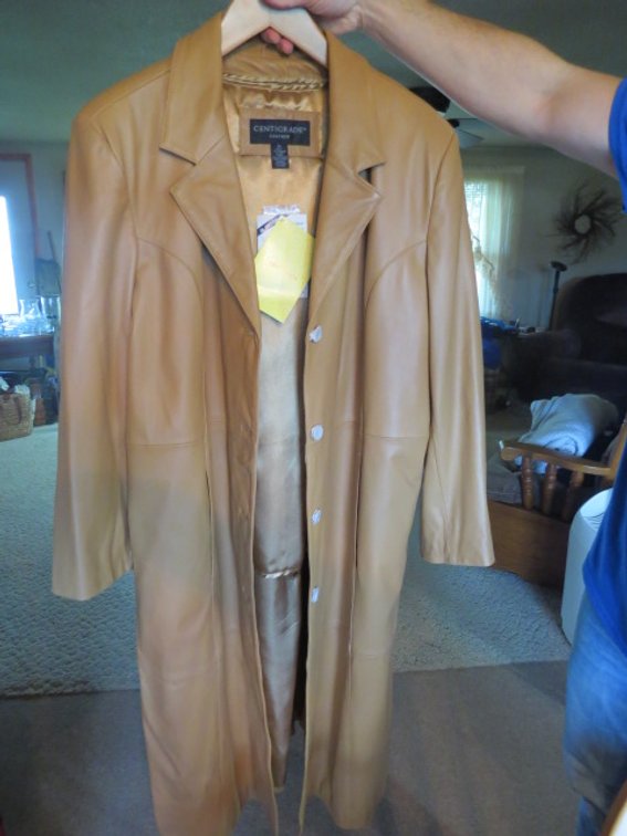 Centigrade women's leather coat