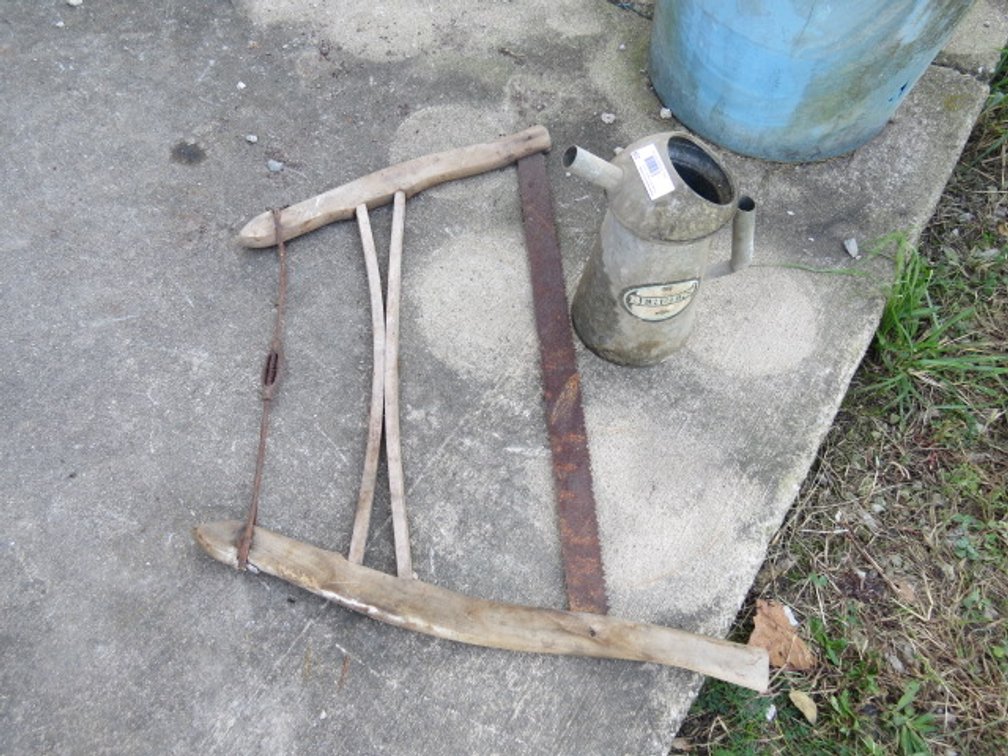 (2) Antique decorative items