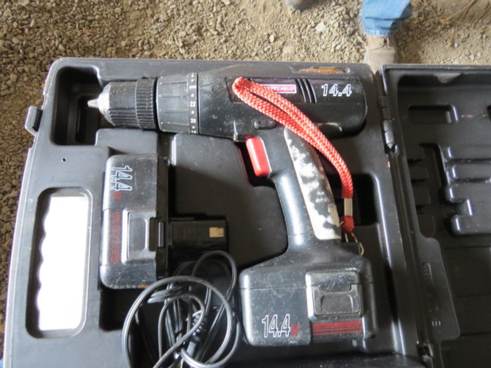 Craftsman Cordless Drill Set